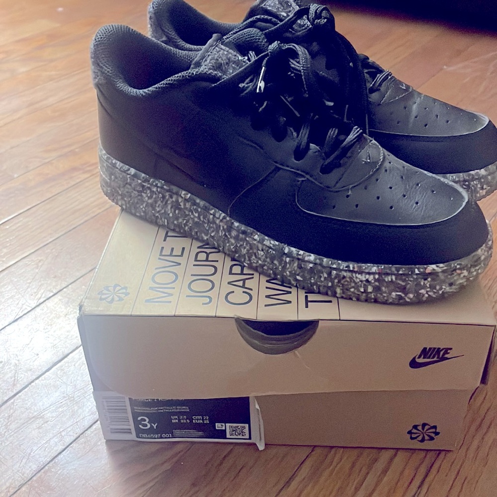 Nike low tops